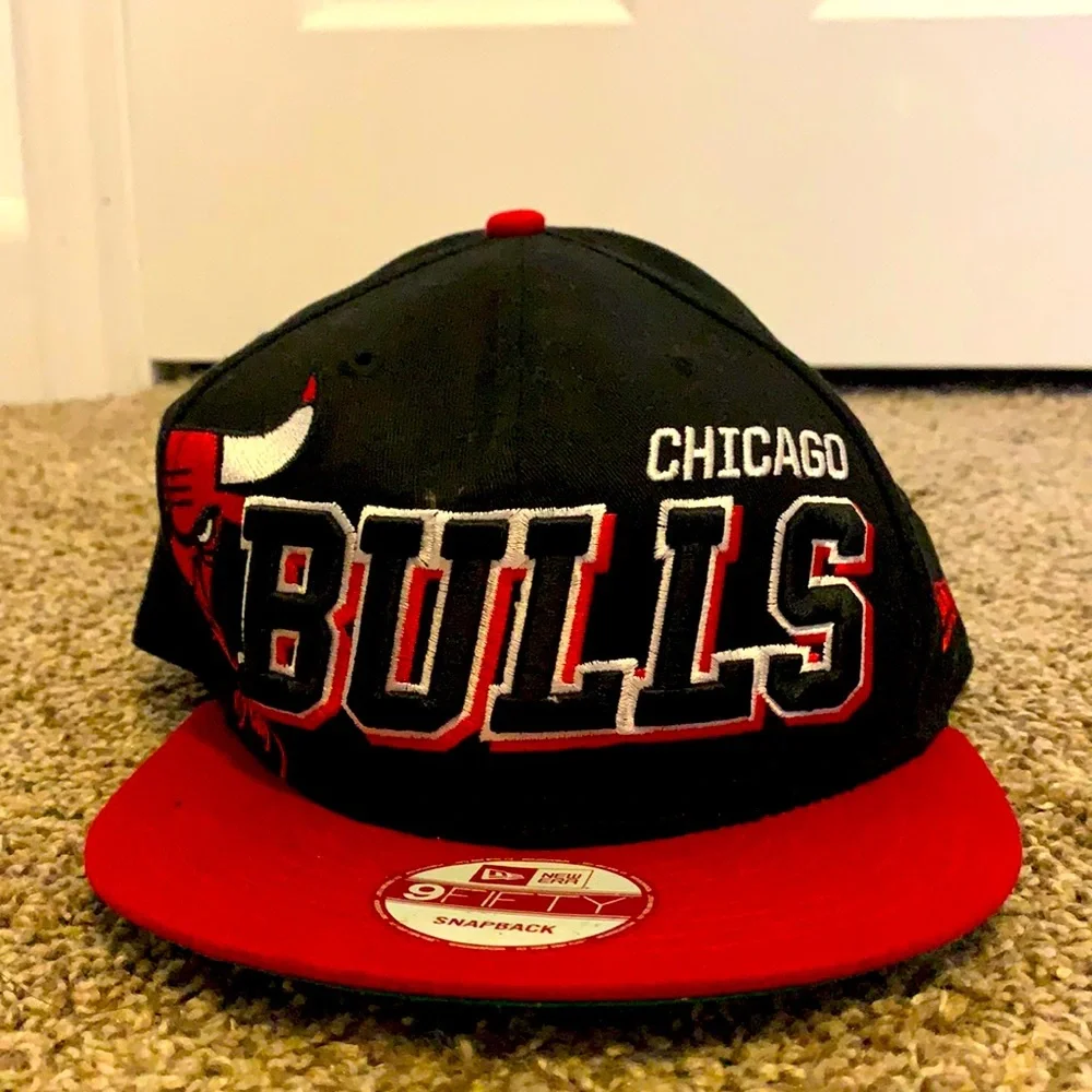New Era Chicago Bulls SnapBack - Picture 1 of 5